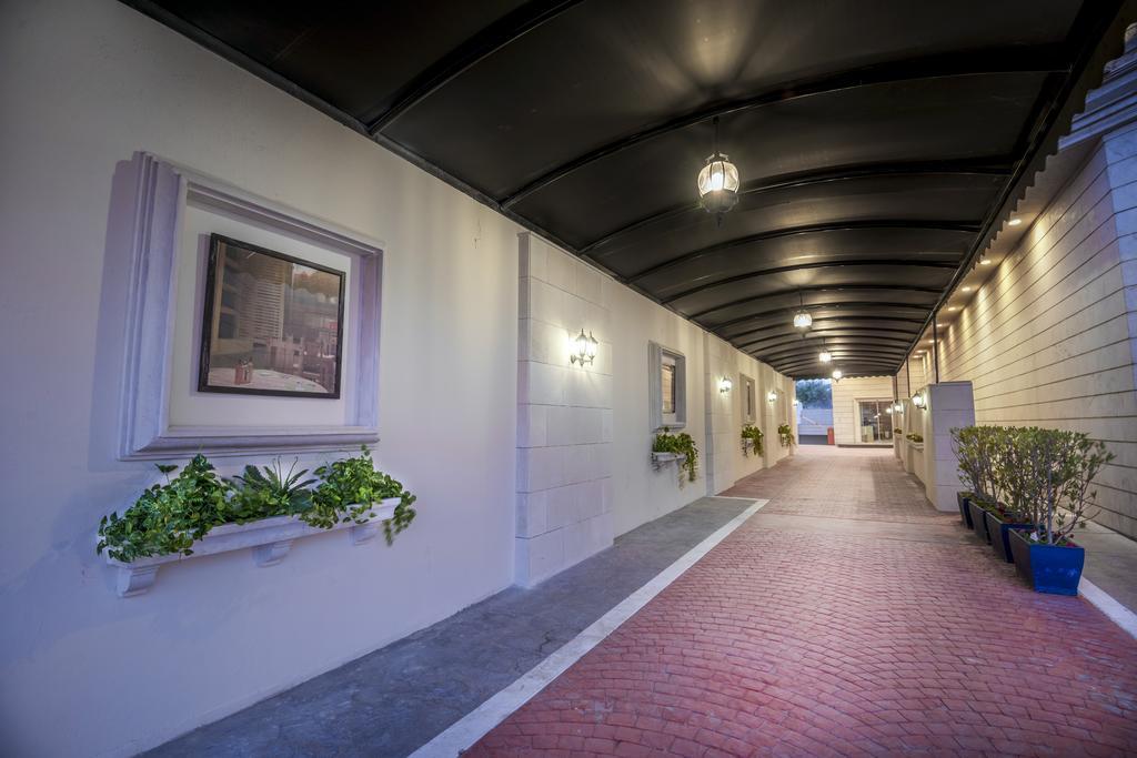 Mira Trio Hotel - Riyadh - Tahlia Street Екстер'єр фото